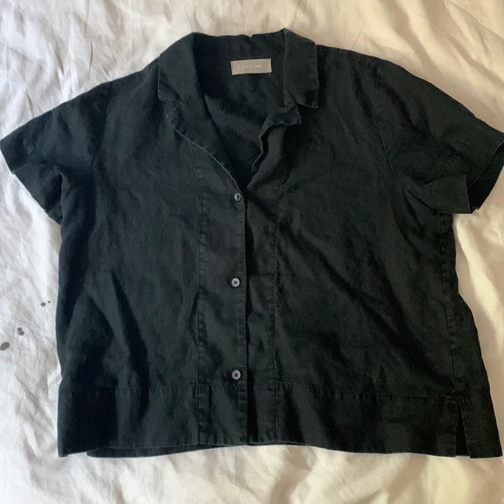 Black linen Everlane top